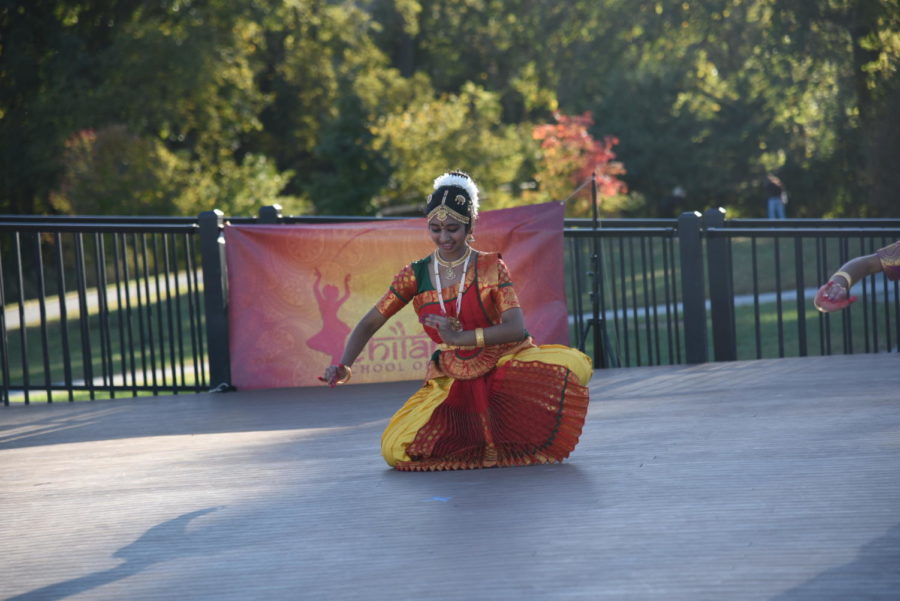 Sainishitha+Gudla+dancing+Bharatanatyam.